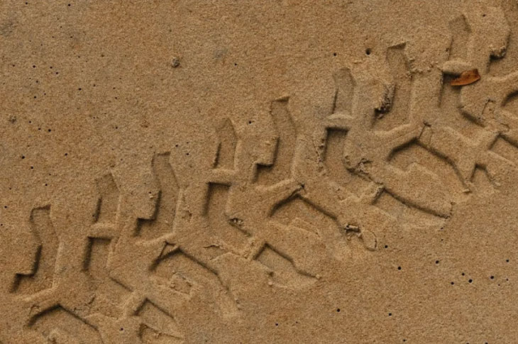 چه گل لاستیکی برای ماشین شما مناسب است؟ راهنمای انتخاب  لاستیک بارز